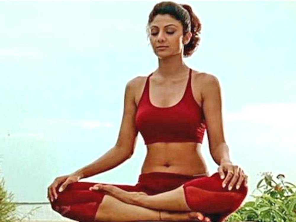 Shilpa Shetty yoga