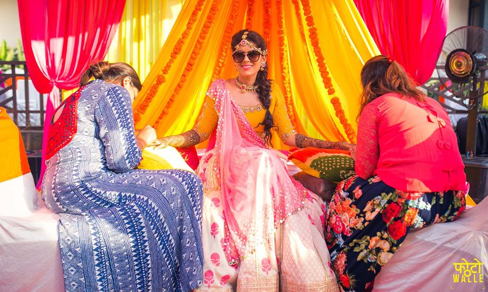 Bridal looks mehendi/ Image Courtesy: Fotowalle