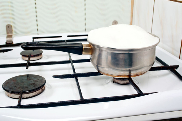 Boiling milk