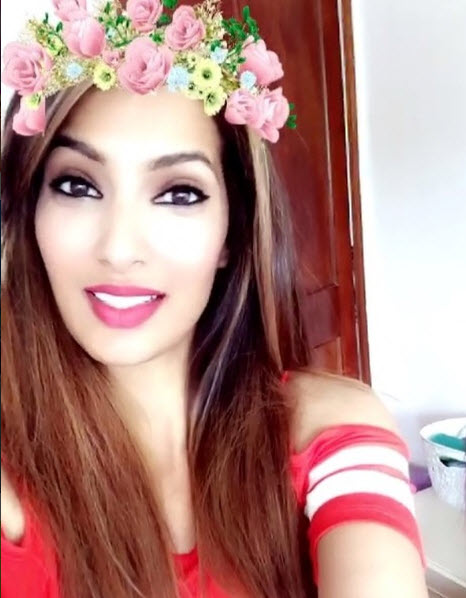 Harbhajan Singh Wife And Super-Hot Saali