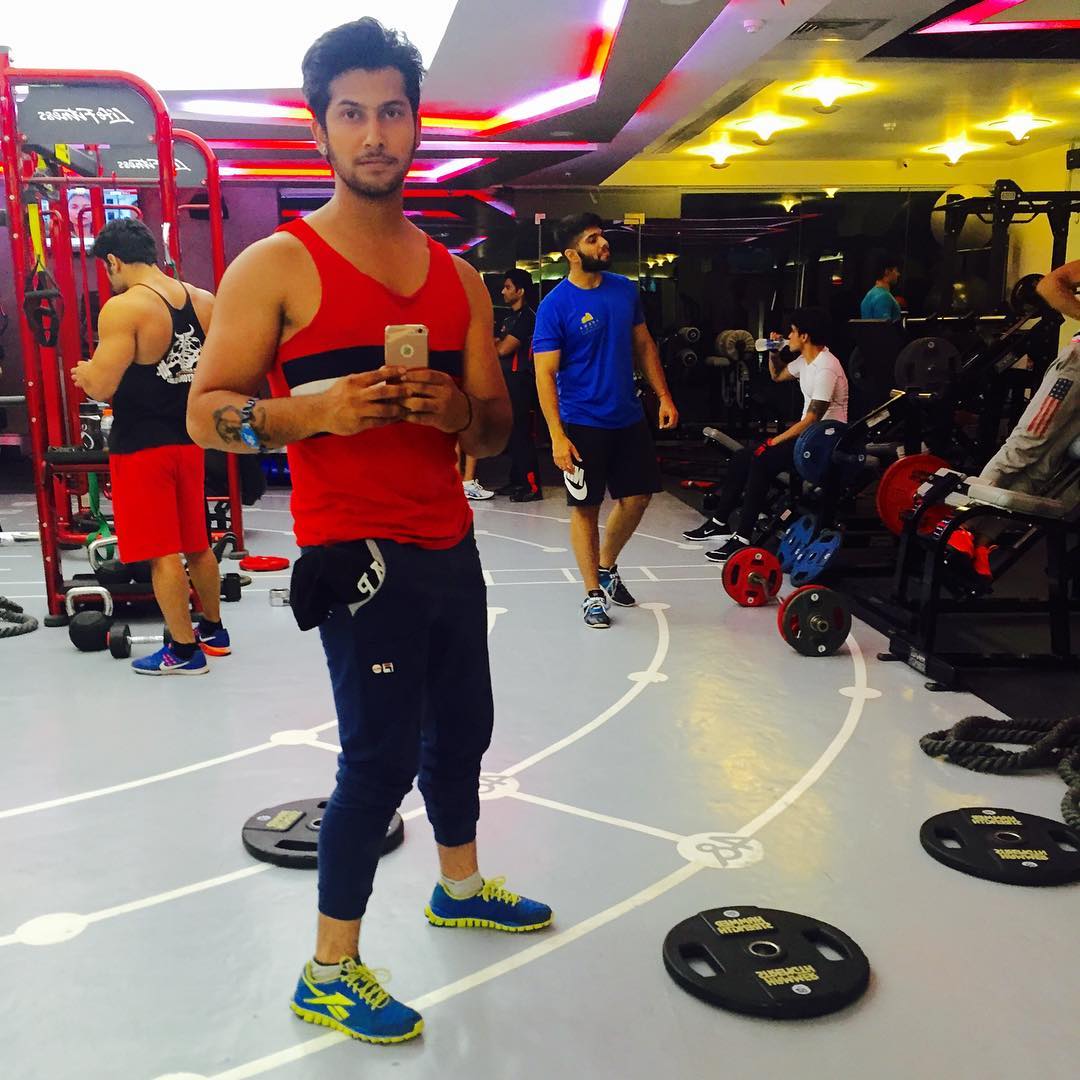 Namish Taneja Is In Relationship With Aanchal Sharma