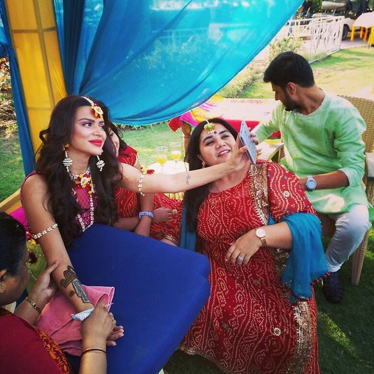Aashka mehendi ceremony
