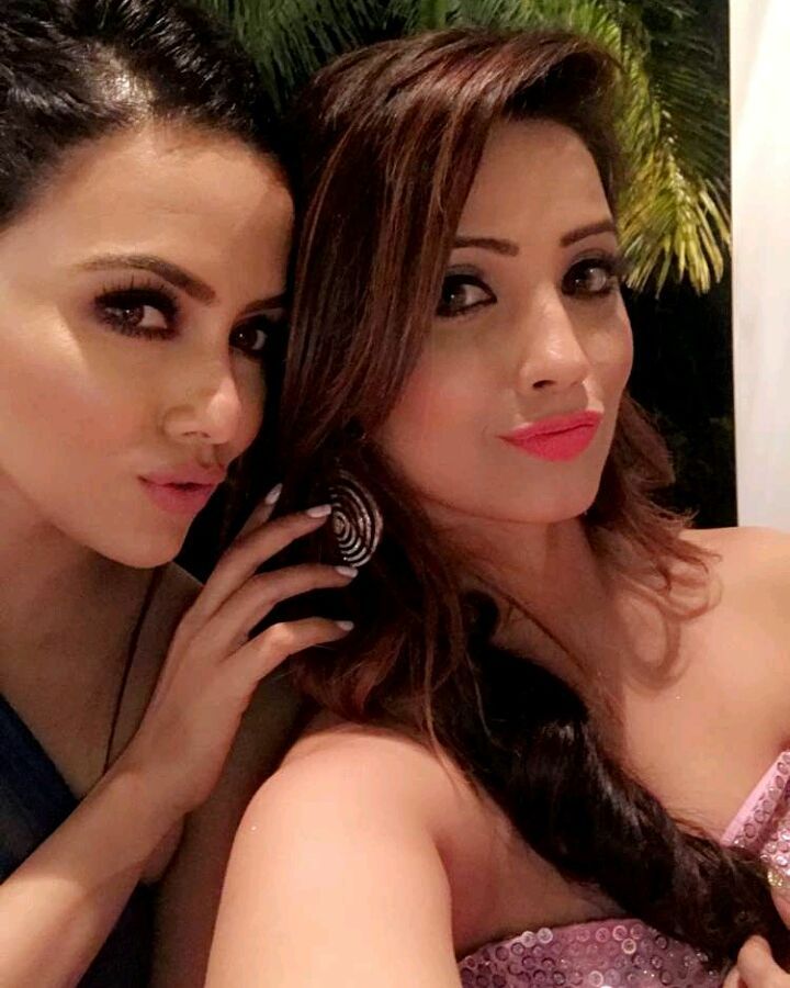 Aashka Goradia Adaa Khan Maid of Honour