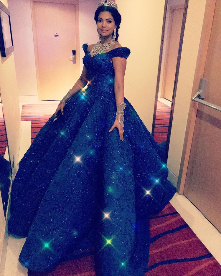 Aishwarya Rai Bachchan Blue Lace & Tulle Ball Gown
