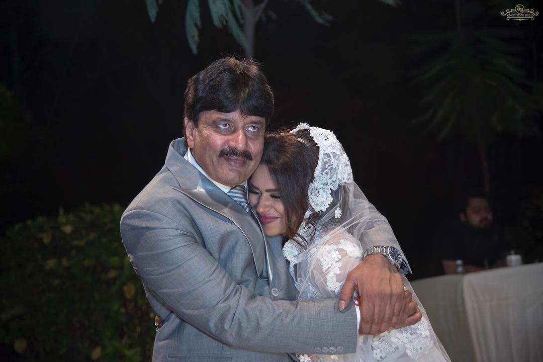 Aashka Goradia With Her Father
