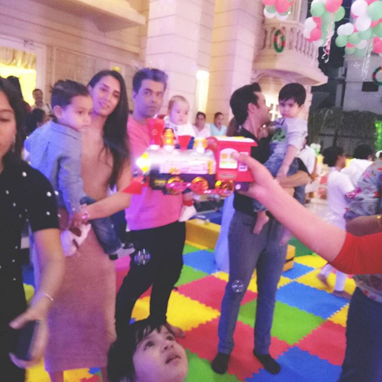 Tusshar Kapoor Christmas Party