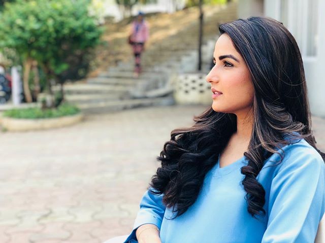 Jasmine Bhasin Fights Against Depression