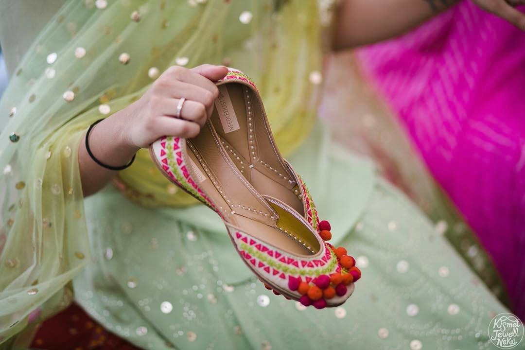10 Most Elegant Punjabi Jutti Designs That All Brides-To-Be Can Flaunt
