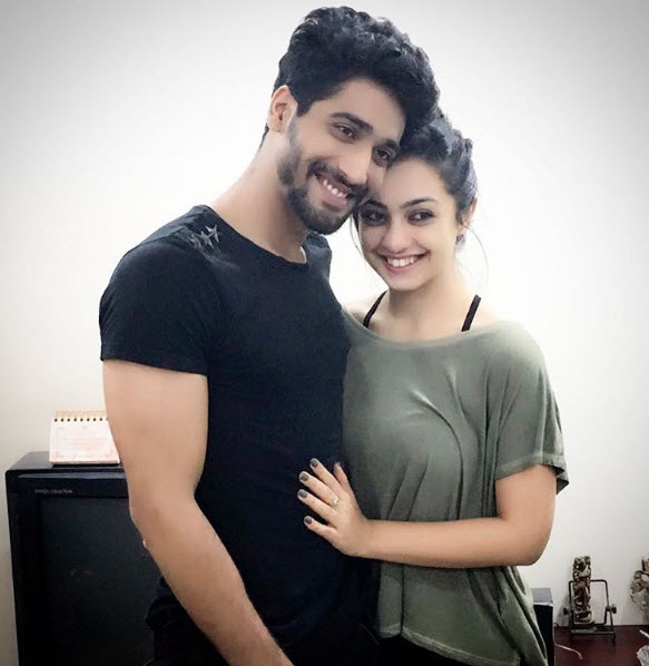Sanam Johar And Abigail Pande