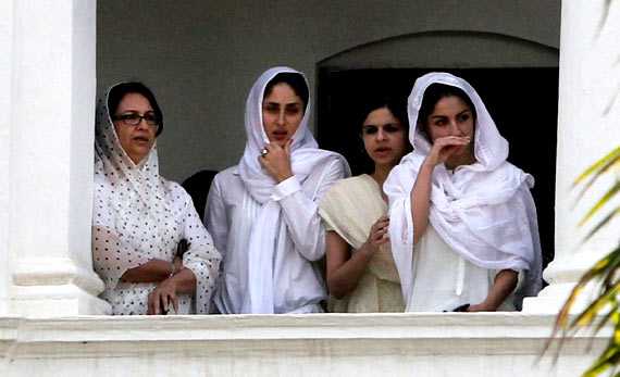 Sharmila Tagore And Kareena Kapoor Khan