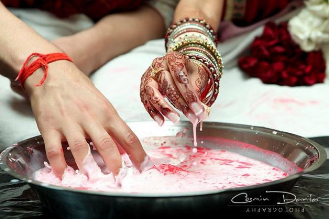 Gujrati wedding rituals Image Courtesy: Cosmin Danila Photography