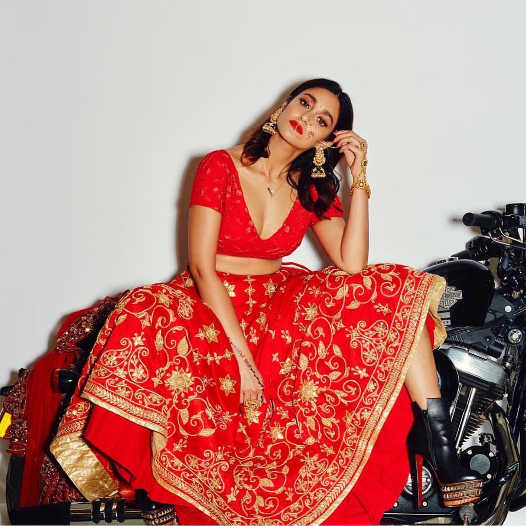 Perfect Lehenga Design For Brides That Suits Their Body Type