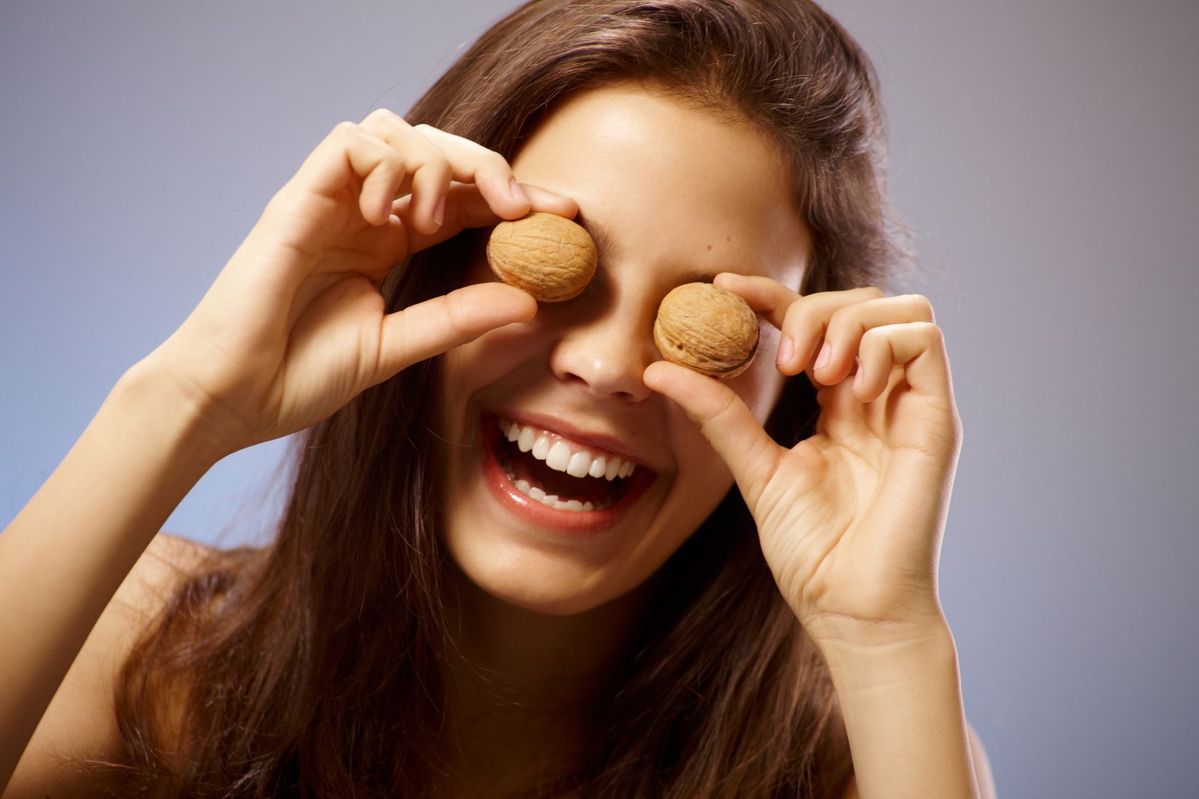 Walnuts fight sun damage