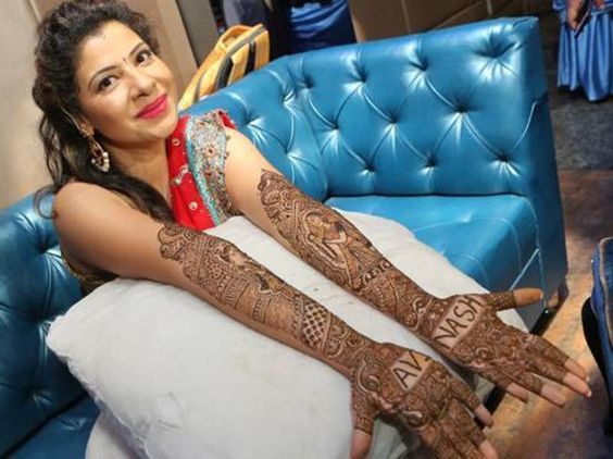 14 Creative Ways To Add Your To Be Husband S Name In Bridal Mehendi