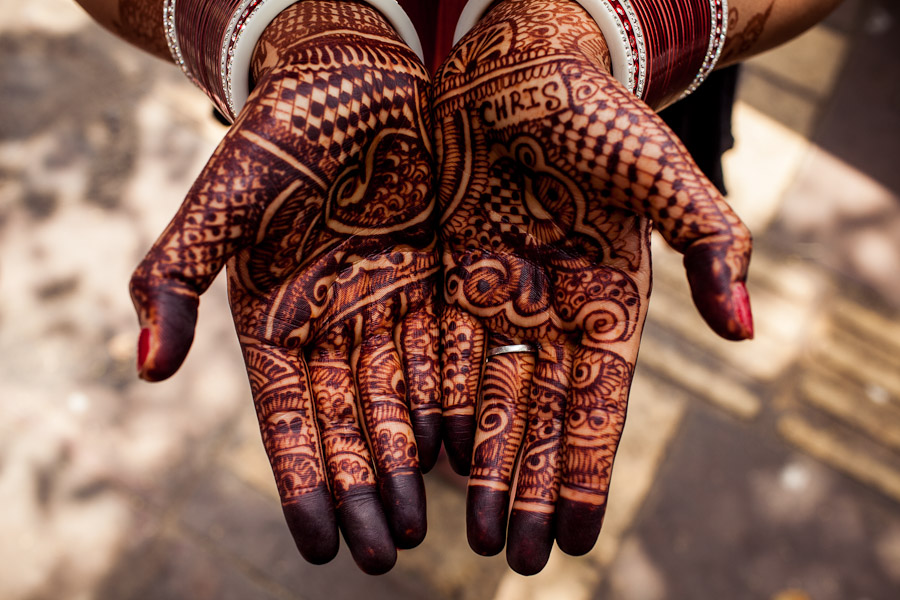 14 Creative Ways To Add Your To Be Husband S Name In Bridal Mehendi