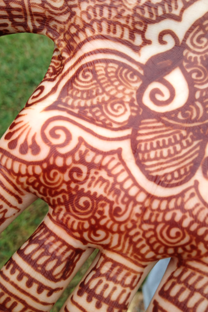 14 Creative Ways To Add Your To Be Husband S Name In Bridal Mehendi