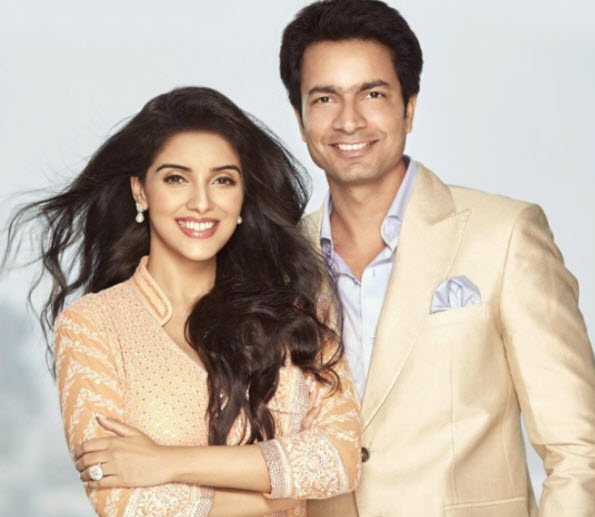 Asin with husband