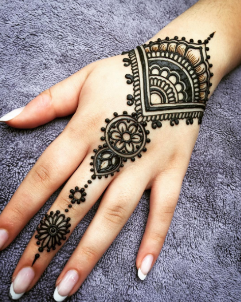 simple mehendi designs