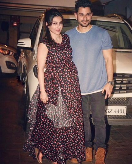 Soha ali khan pregnancy fashion