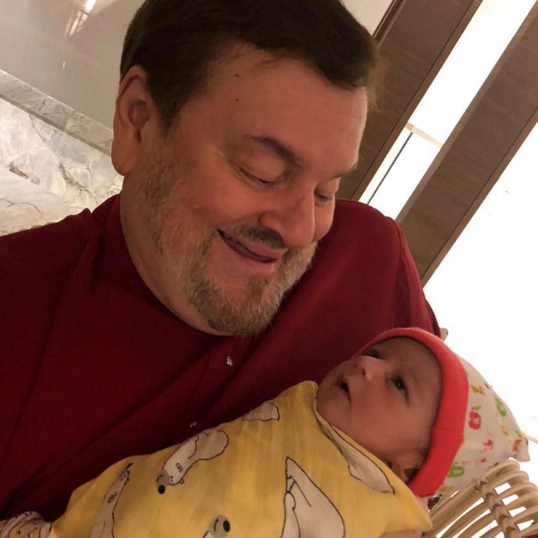 Neil Nitin Mukesh's Daughter Nurvi