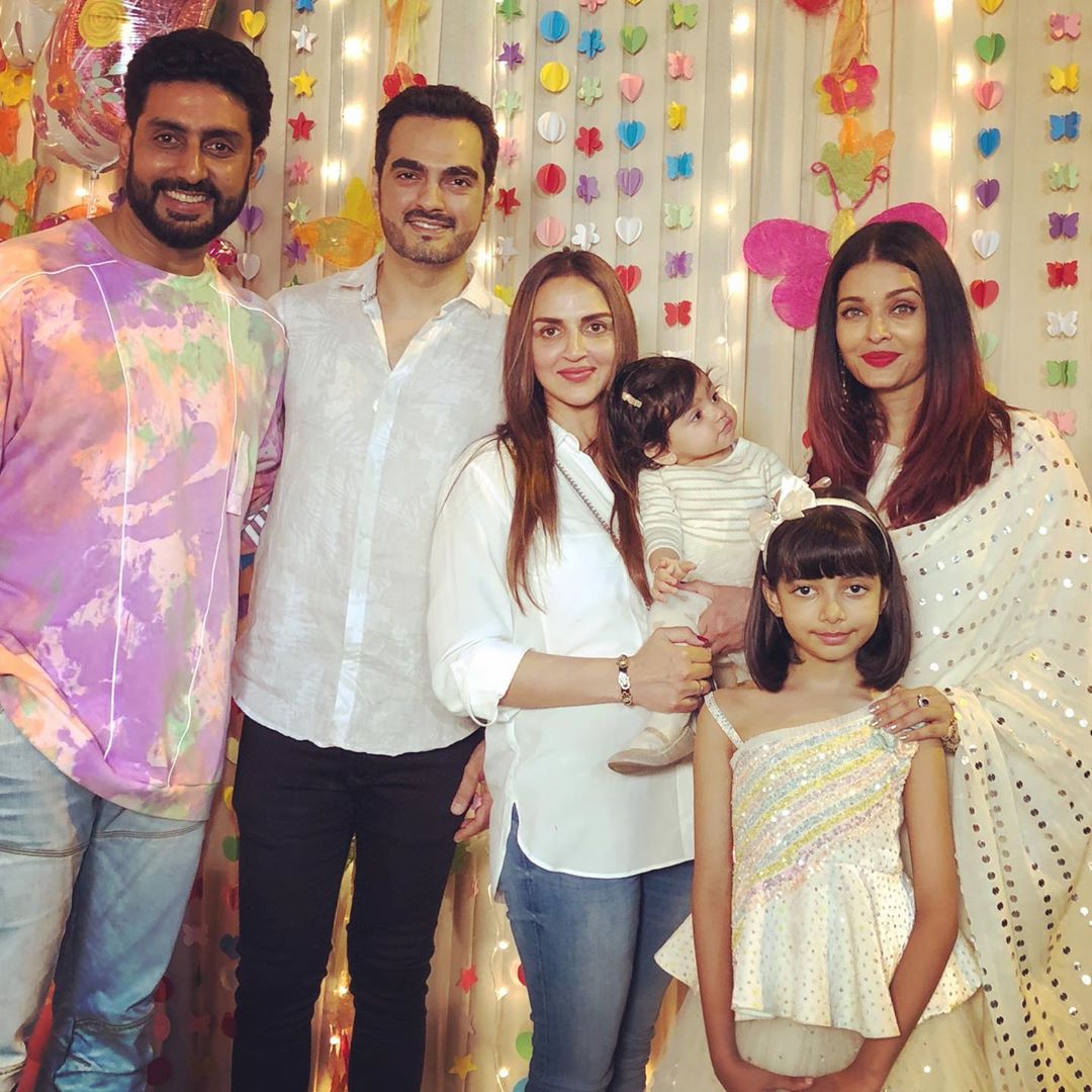 Esha Deol, Bharat Takhtani, Abhishek Bachchan, Aishwarya Rai Bachchan, Aaradhya Bachchan and Radhya Takhtani