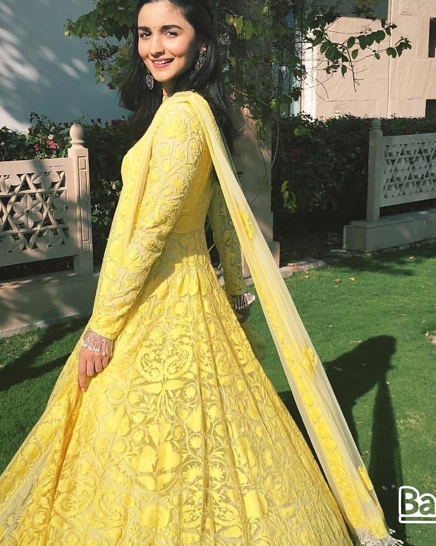 Alia Bhatt Attending Her Best Friend Kripa Mehendi Ceremony