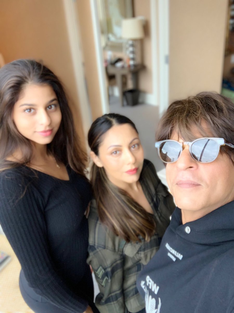 Shah Rukh Khan, Gauri Khan and Suhana Khan