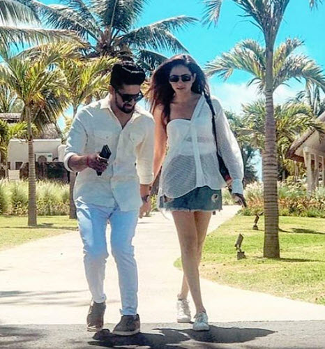 Ravi Dubey and Sargun Mehta