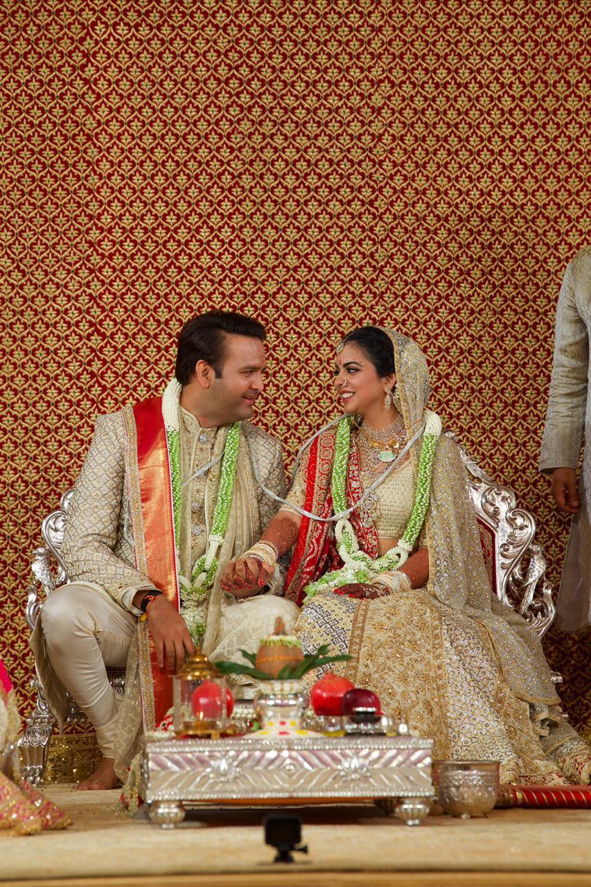 Mumbai: Saif Ali Khan and Kareena Kapoor at Isha Ambani & Anand Piramal's  wedding #Gallery