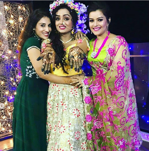 Parul Chauhan Mehendi