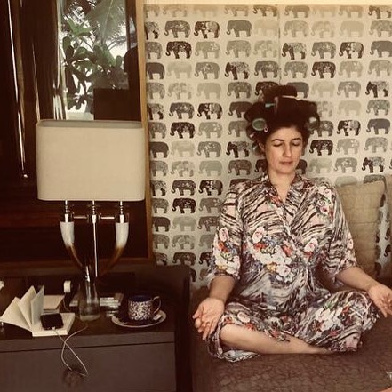 Twinkle Khanna picture captured by Akshay kumar