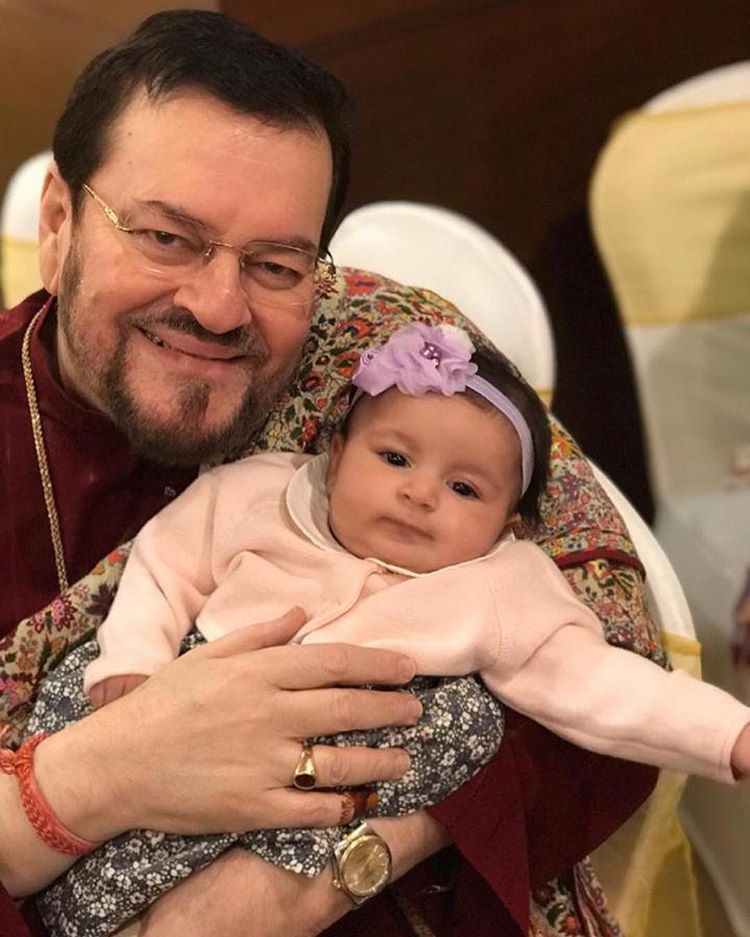 Nitin Mukesh and granddaughter Nurvi