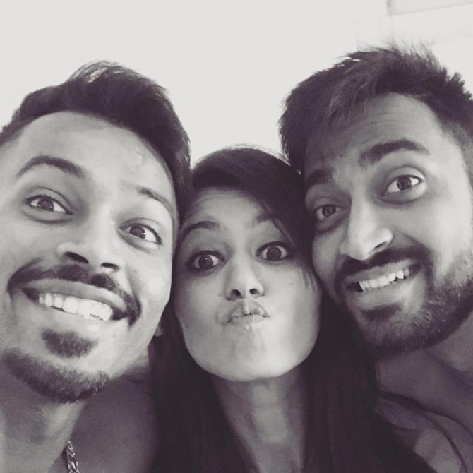 Krunal Pandya Pankhuri Sharma