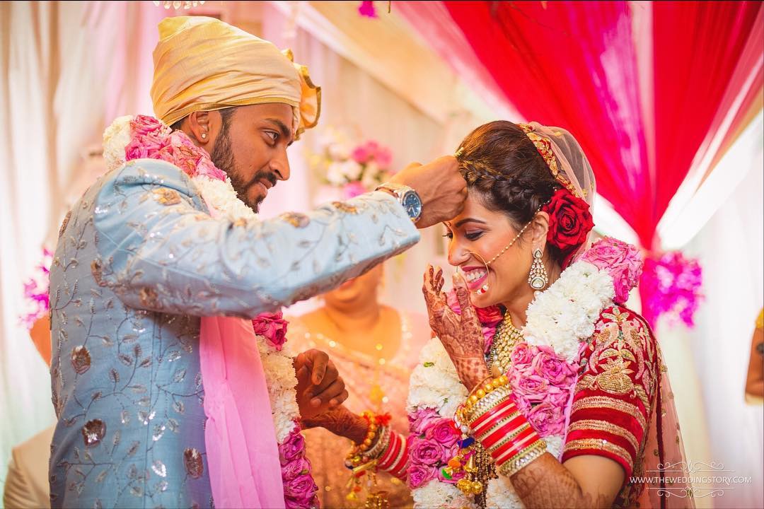 Krunal Pandya Pankhuri Sharma