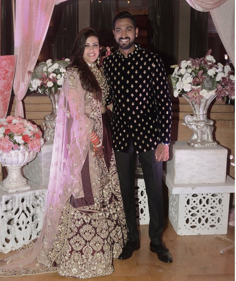 Krunal Pandya Pankhuri Sharma