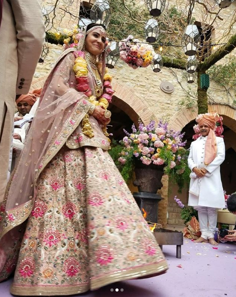 Bollywood Celebrities Their Love For Pink Wedding Lehengas