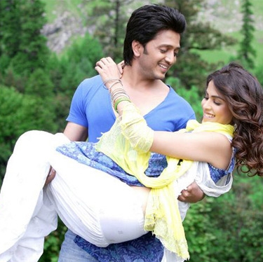 Genelia Riteish Adorable Moments