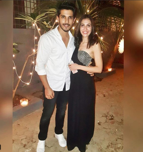 Kanwar Dhillon Is Dating His Co- Star Palak Purswani