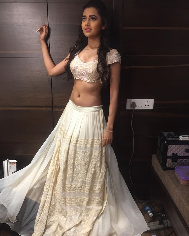 Tejasswi Prakash Fashion