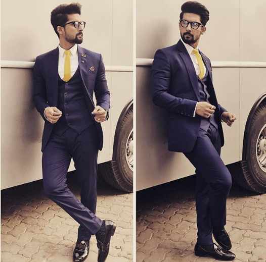 'Rising Star 2' Host Ravi Dubey Showcases His Hidden Talent And Makes ...