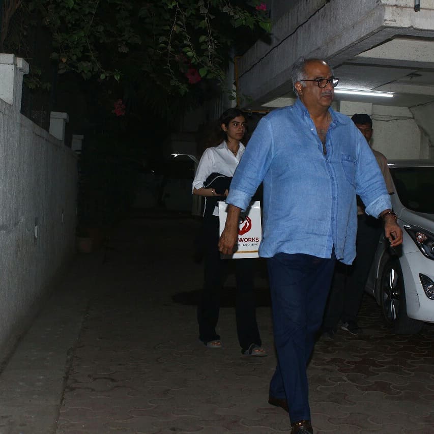 Khushi and Janhvi dinner at Arjun Kapoor's residence