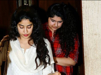 Janhvi Kapoor and Anshula Kapoor