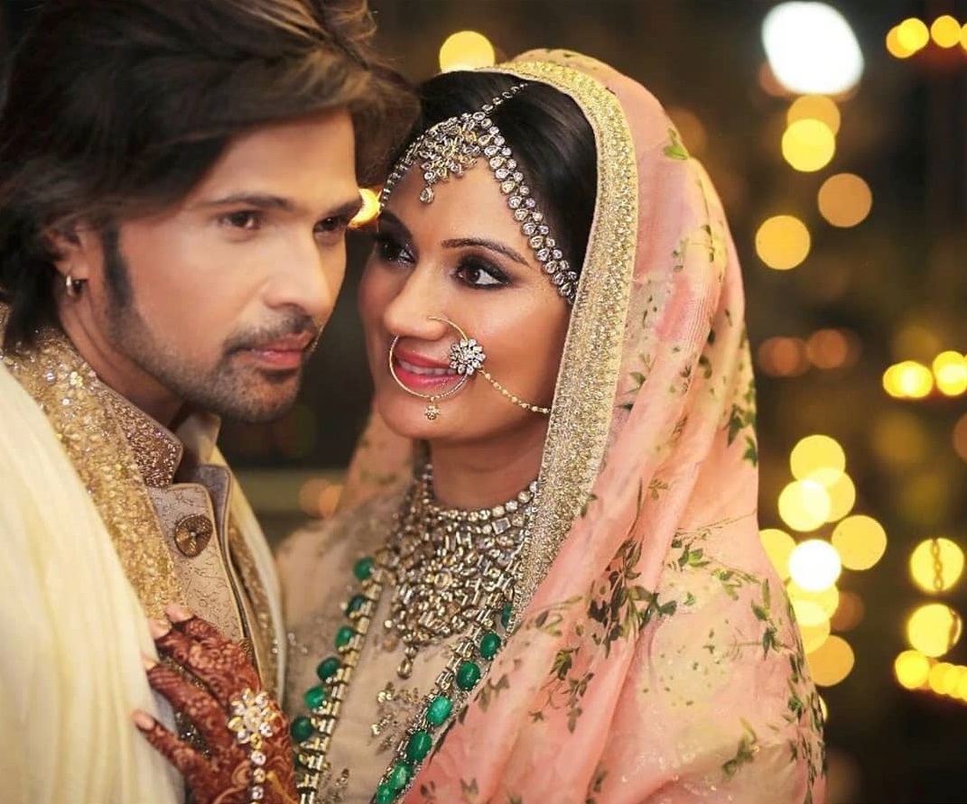 Himesh Reshammiya And Sonia Kapoor Honeymoon In Dubai