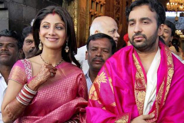 Bollywood actresses and their First sindoor look