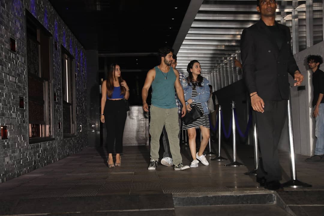Varun Dhawan And Girlfriend Natasha Dalal Dinner Date