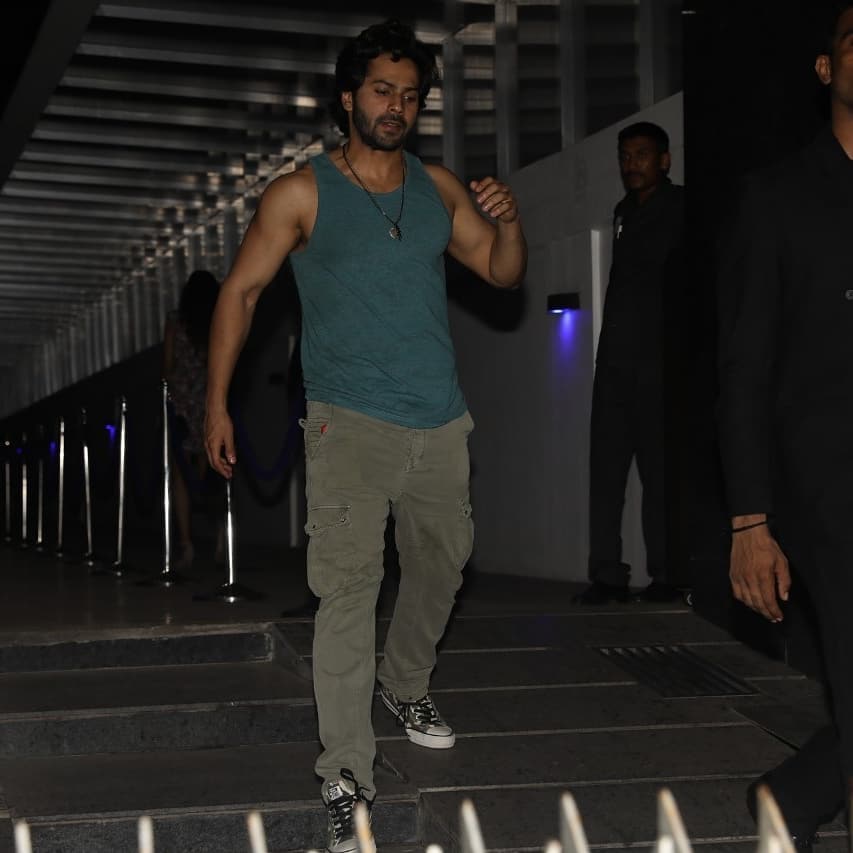 Varun Dhawan And Girlfriend Natasha Dalal Dinner Date
