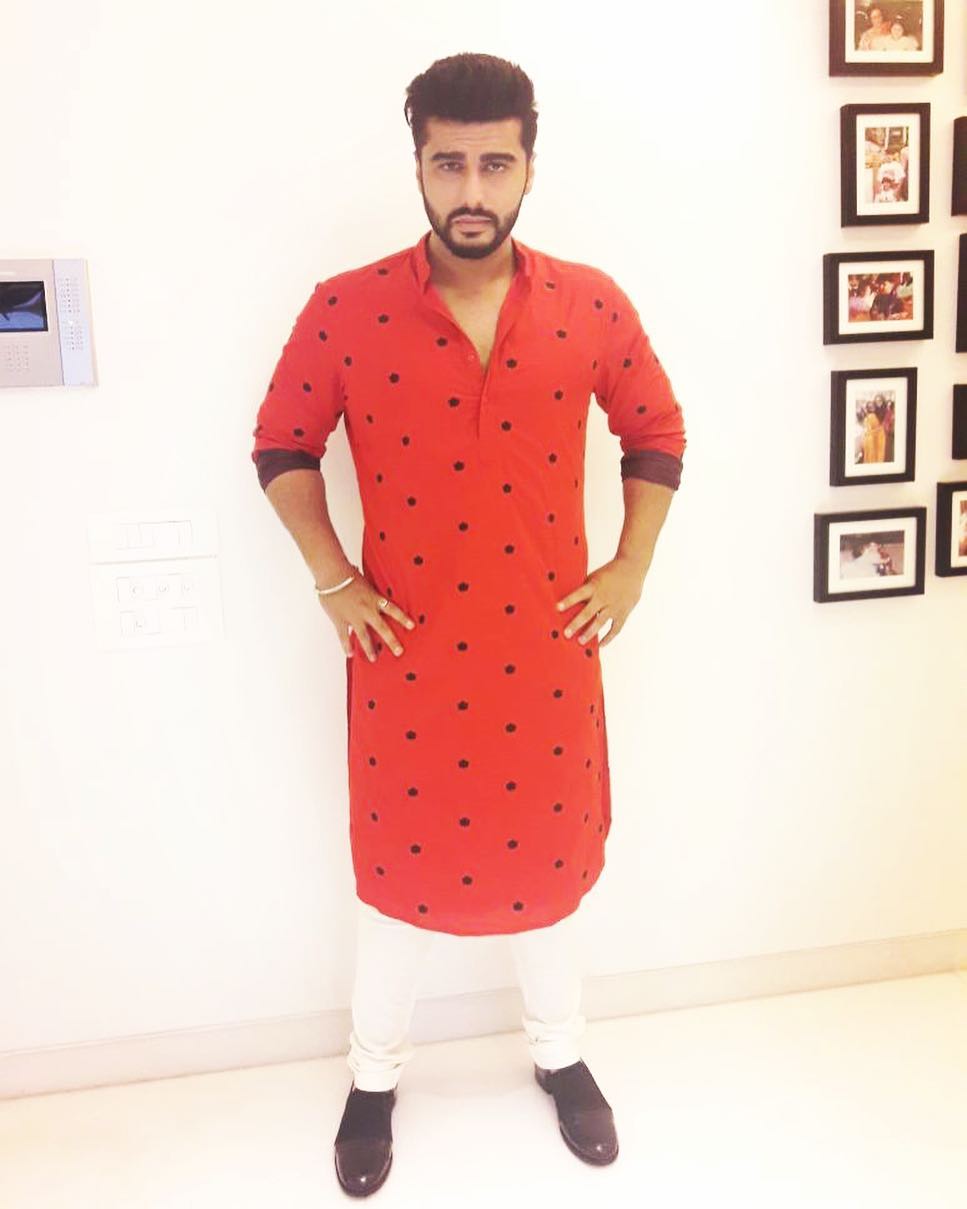 Janhvi Kapoor Trolled For Her Dress Arjun Kapoor Slams A Media House