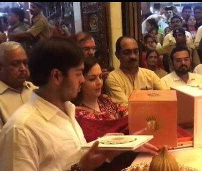 Nita Ambani at Siddhivinayak Temple