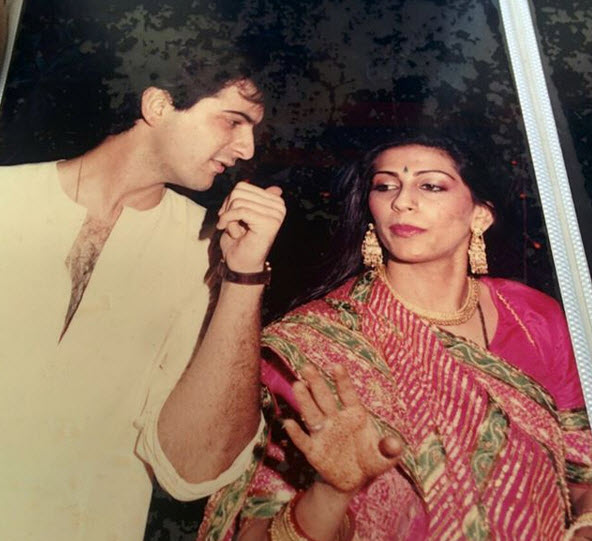 Sanjay Kapoor With Family