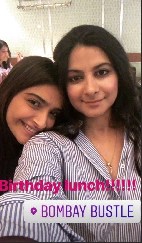 Sonam anand pda in London